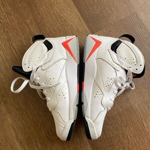 2023  Air Jordan 7 Retro 'White Infrared Size 5.5Y